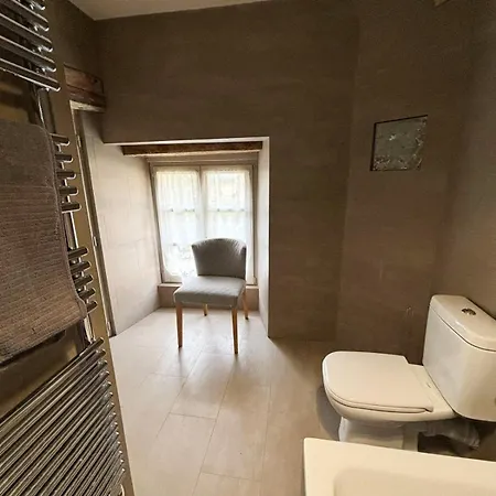 Farm stay Manoir Avec Piscine Interieure Chauffee