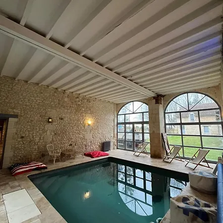 Manoir Avec Piscine Interieure Chauffee Farm stay Saint-Ouen-de-la-Cour
