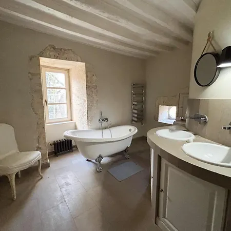 Manoir Avec Piscine Interieure Chauffee * Saint-Ouen-de-la-Cour