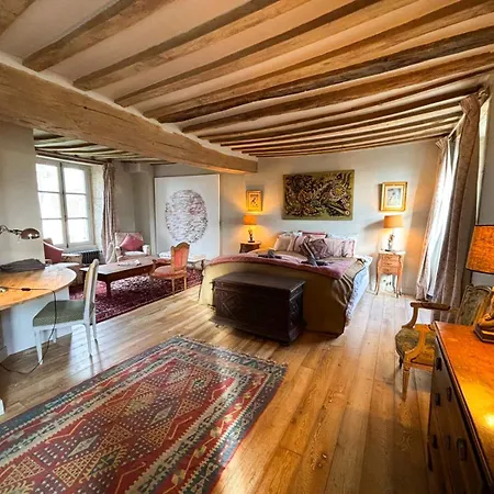 Manoir Avec Piscine Interieure Chauffee Farm stay *