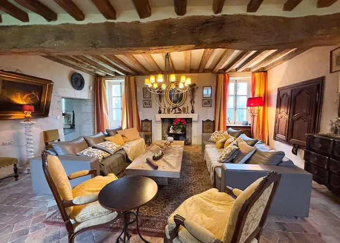 Le Manoir De Saint-ouen Avec Piscine Chauffee Interieure Çiftlik konaklama *