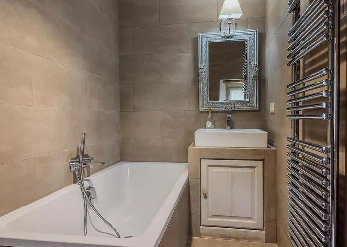 Farm stay Le Manoir De Saint-ouen Avec Piscine Chauffee Interieure Saint-Ouen-de-la-Cour