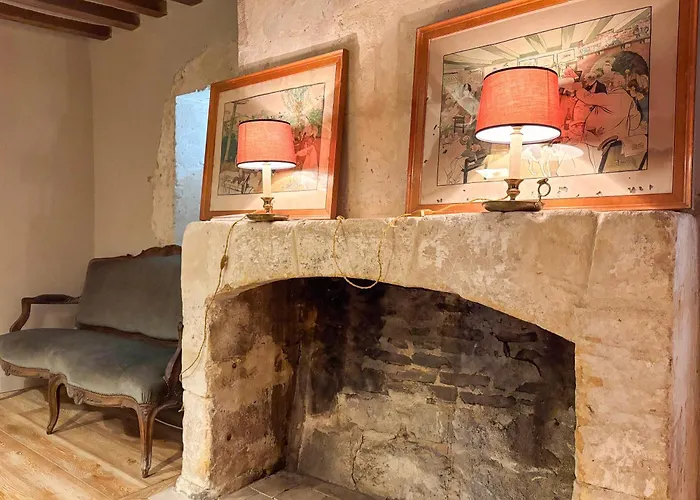 Çiftlik konaklama Le Manoir De Saint-ouen Avec Piscine Chauffee Interieure