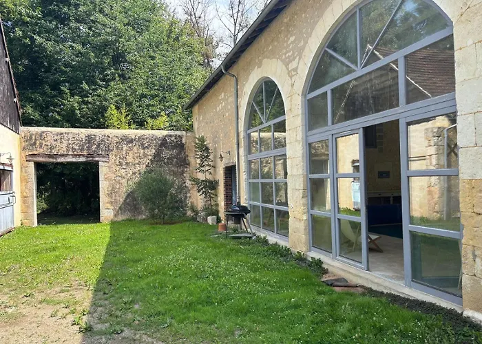 Le Manoir De Saint-ouen Avec Piscine Chauffee Interieure Farm stay Saint-Ouen-de-la-Cour