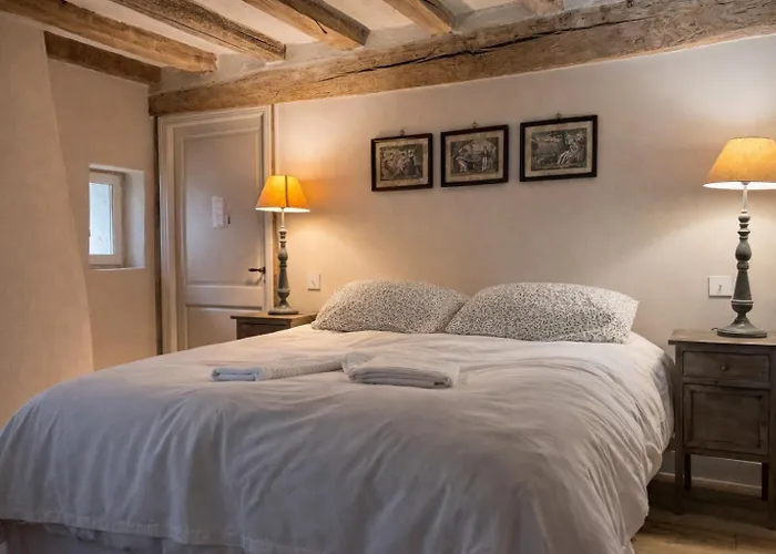 Le Manoir De Saint-ouen Avec Piscine Chauffee Interieure Çiftlik konaklama